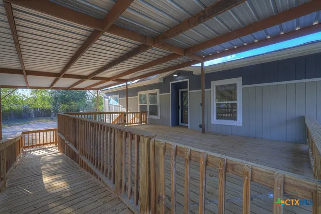 $684,999 | 311 Weiss Road, New Braunfels, TX 78130