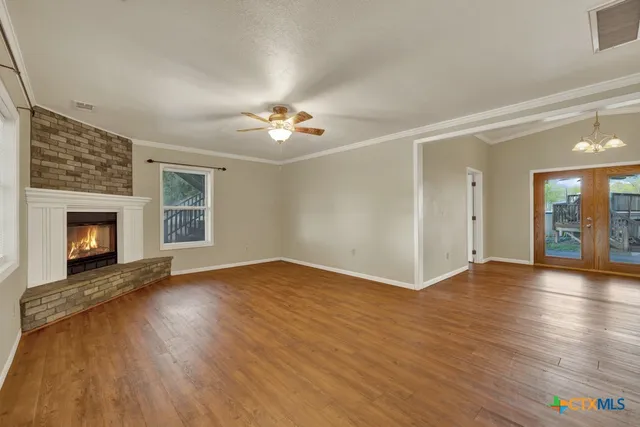 $684,999 | 311 Weiss Road, New Braunfels, TX 78130