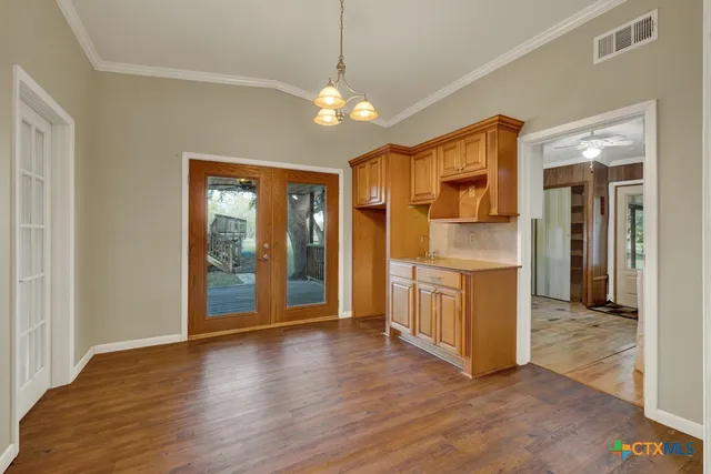 $684,999 | 311 Weiss Road, New Braunfels, TX 78130