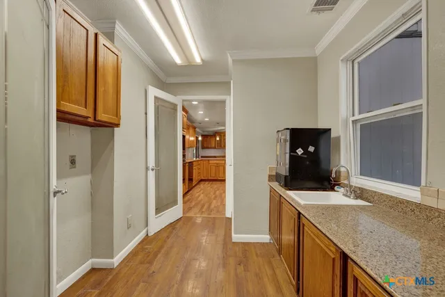 $684,999 | 311 Weiss Road, New Braunfels, TX 78130