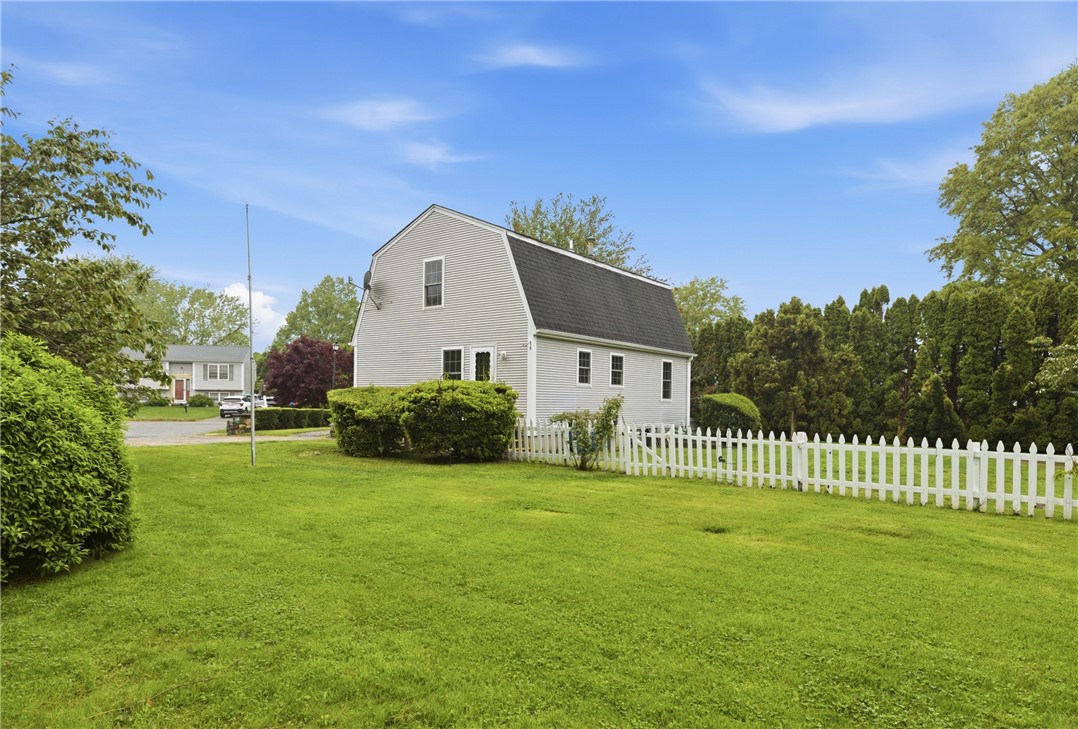 49 Harvest Road Middletown, RI 02842 - Photo 38 of 49