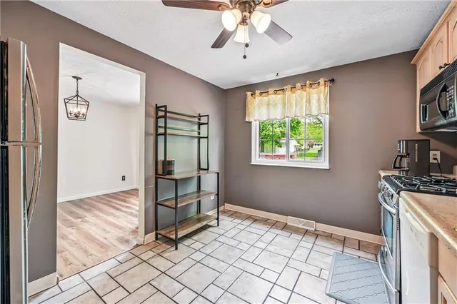 $250,000 | 1370 Coronado Drive, Hermitage, PA 16148