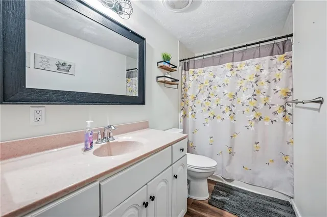 $250,000 | 1370 Coronado Drive, Hermitage, PA 16148