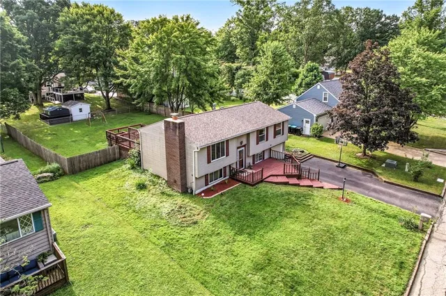 $250,000 | 1370 Coronado Drive, Hermitage, PA 16148