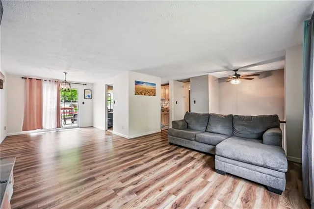 $250,000 | 1370 Coronado Drive, Hermitage, PA 16148