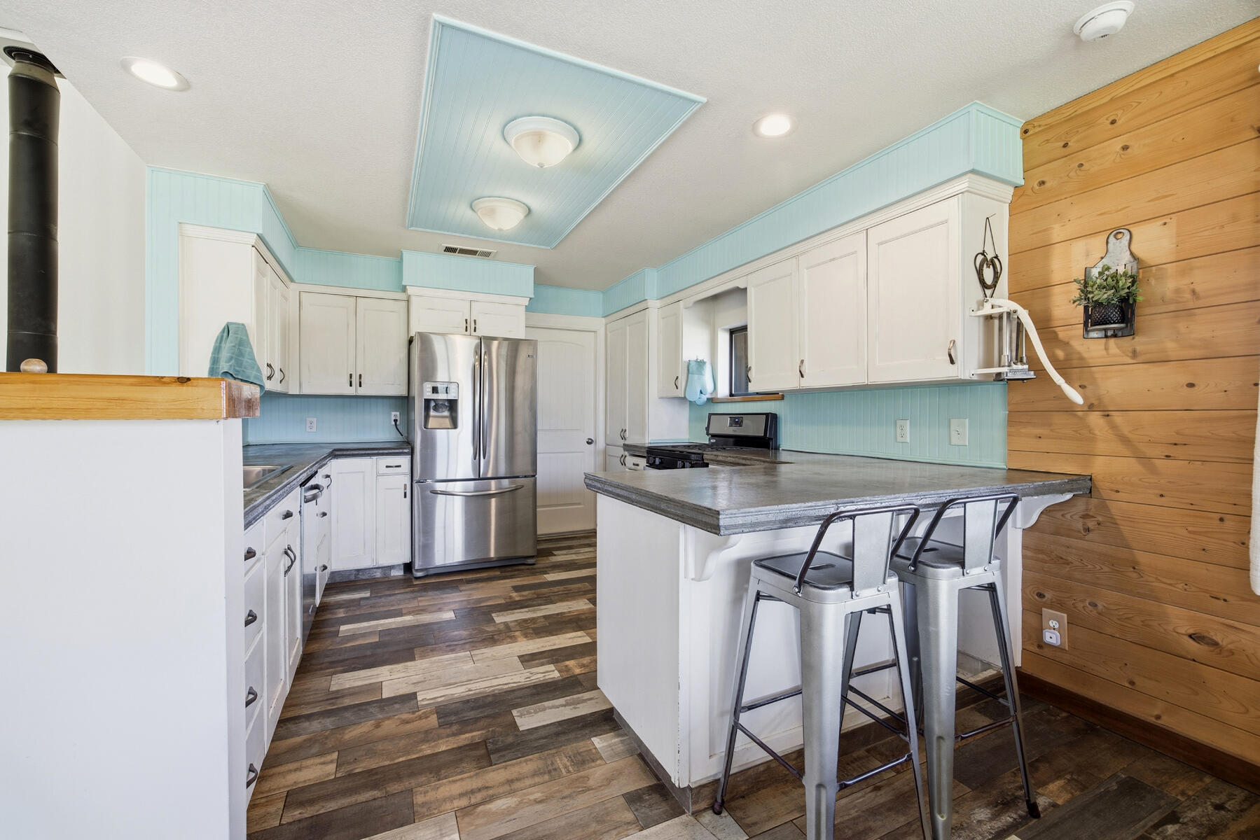 31393 Dahlem Drive Exeter, CA 93221 - Photo 12 of 79 12 - Kitchen (2)