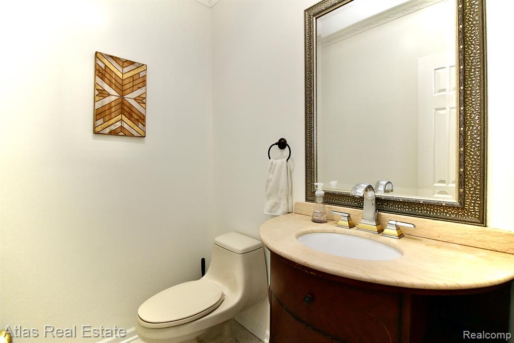 3333 North Henderson Road Davison, MI 48423 - Photo 32 of 72
