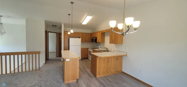 $239,900 | 3334 10th Street South, Moorhead, MN 56560