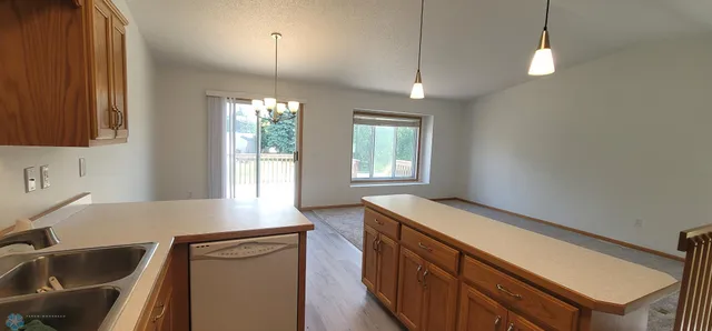 $239,900 | 3334 10th Street South, Moorhead, MN 56560