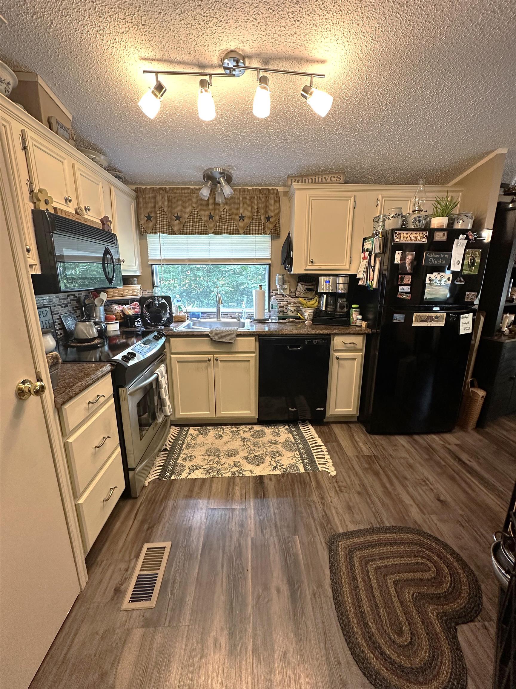 95 Redwood Road Loudon, NH 03307 - Photo 23 of 25