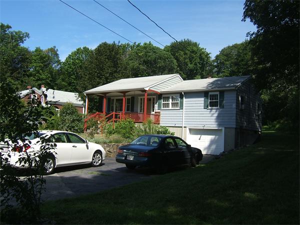 9 Lake Street Middleton, MA 01949 - Photo 4 of 15 Gallery Image 4
