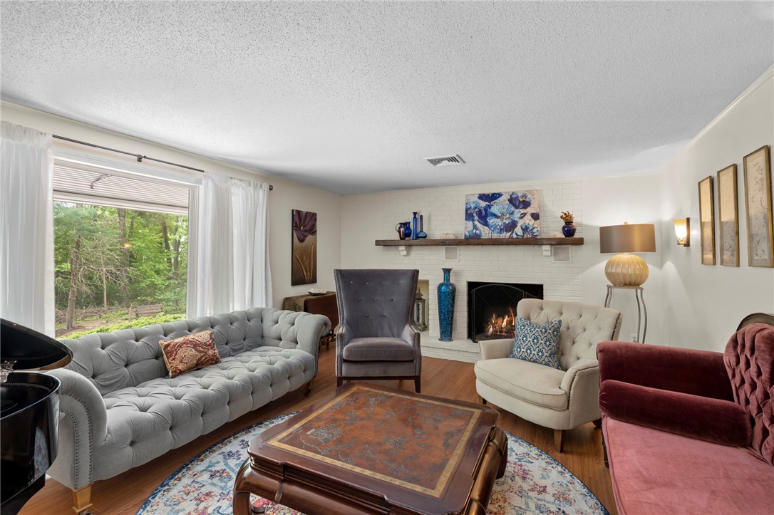 46 Azalea Drive Cranston, RI 02921 - Photo 15 of 50