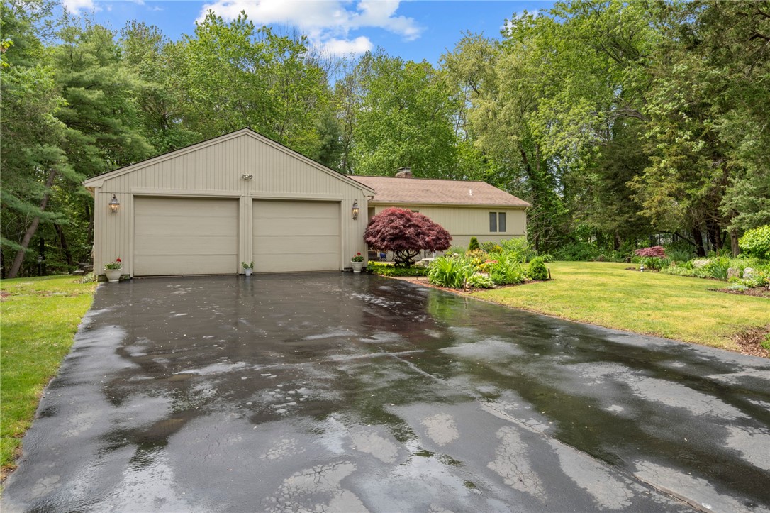 46 Azalea Drive Cranston, RI 02921 - Photo 2 of 50