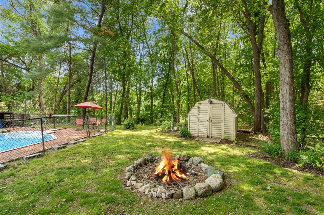 46 Azalea Drive Cranston, RI 02921 - Photo 8 of 50