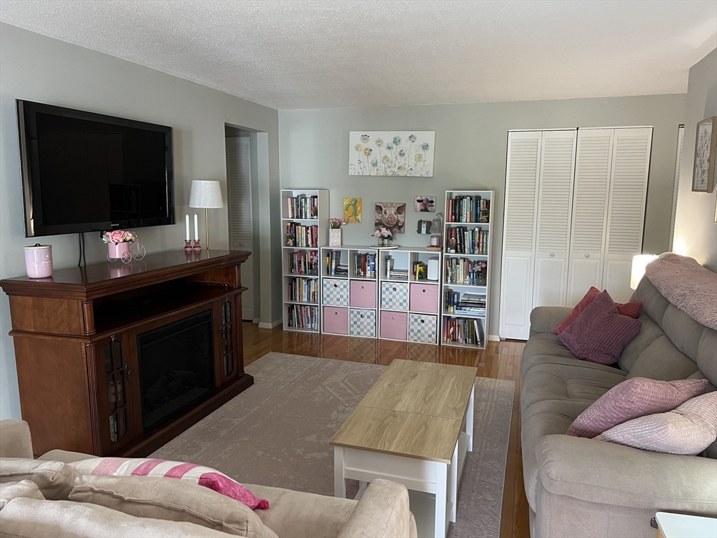 96 Main Street, Unit C8 Foxboro, MA 02035 - Photo 4 of 20 Gallery Image 4