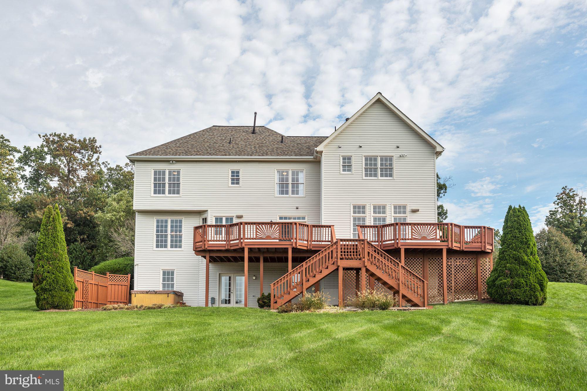 25118 Vista Ridge Road Laytonsville, MD 20882 - Photo 26 of 30 Rear Exterior