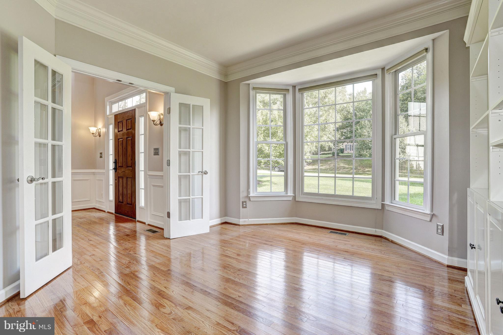 25118 Vista Ridge Road Laytonsville, MD 20882 - Photo 4 of 30 Main Level Den/Study