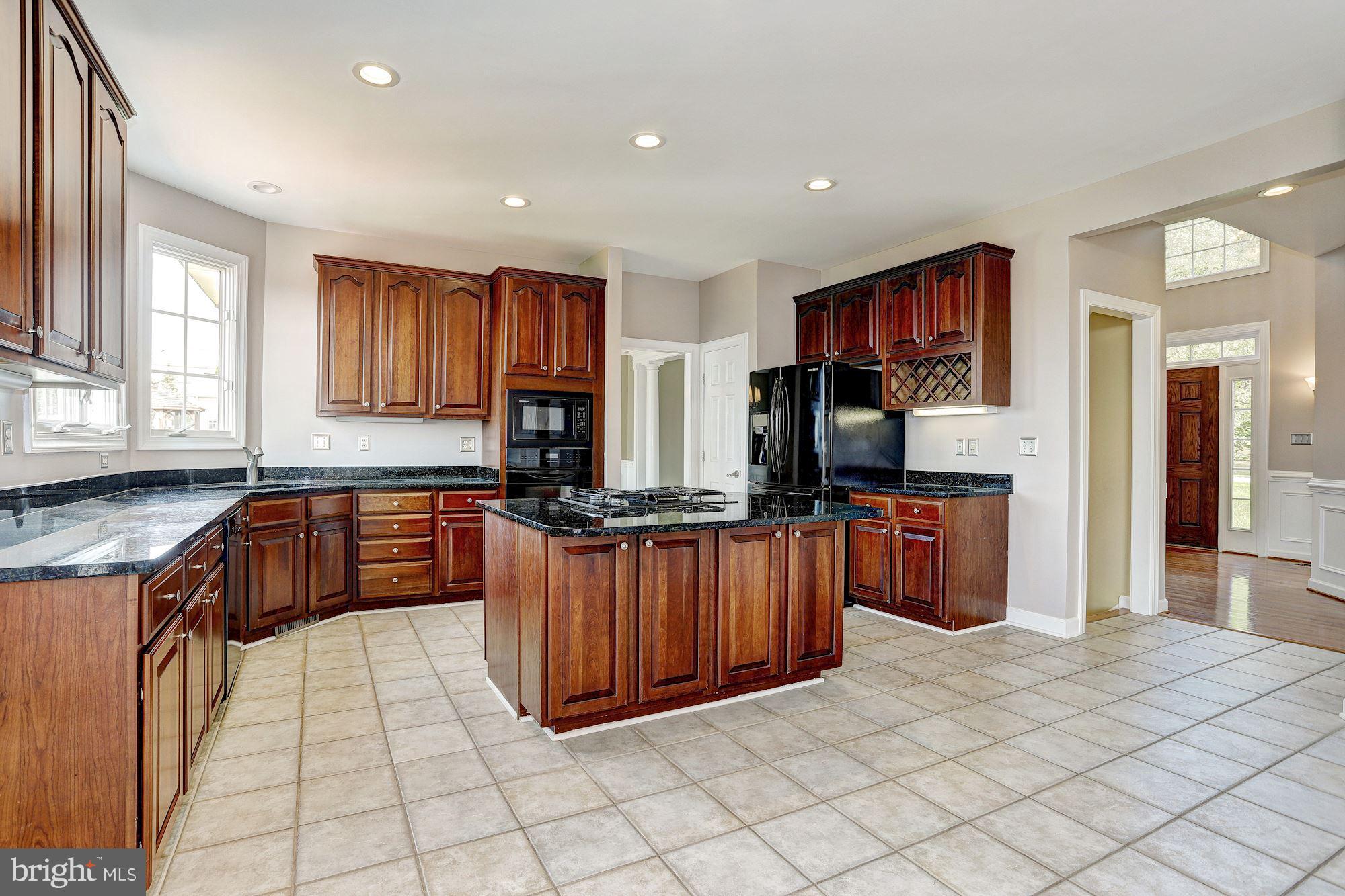 25118 Vista Ridge Road Laytonsville, MD 20882 - Photo 6 of 30 Kitchen