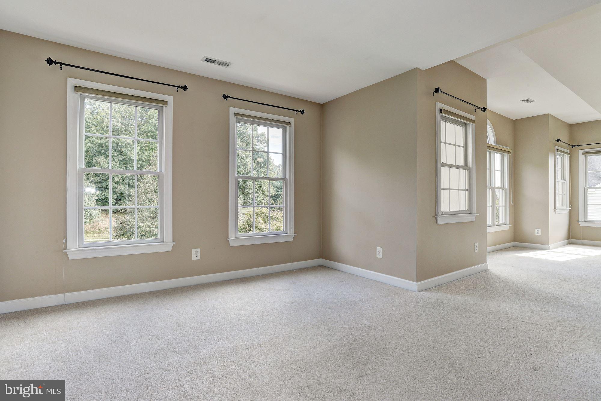 25118 Vista Ridge Road Laytonsville, MD 20882 - Photo 10 of 30 Master Bedroom w/ Sitting Area