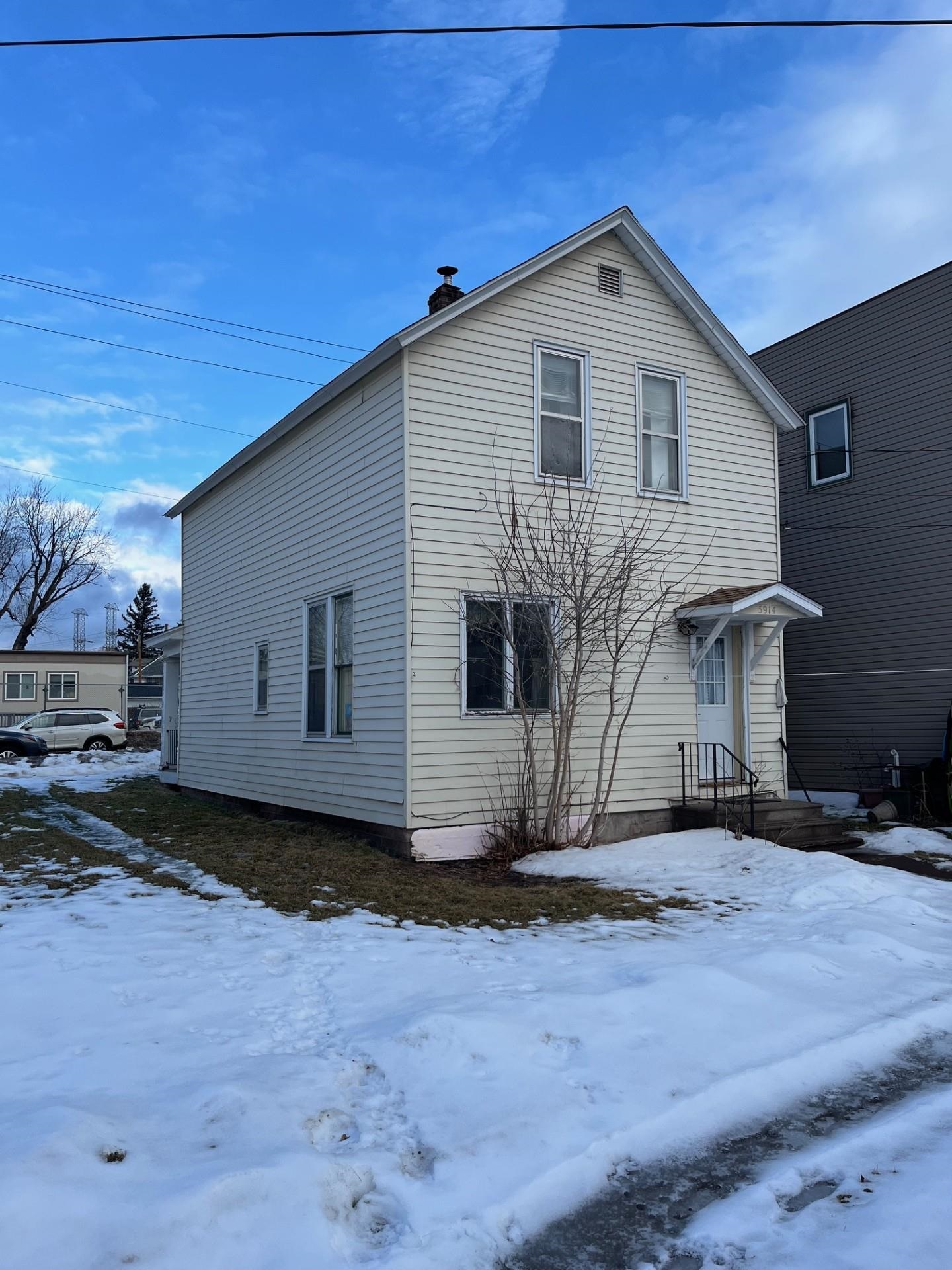 5914 Raleigh Street Duluth, MN 55807 - Photo 2 of 2 View of front of home