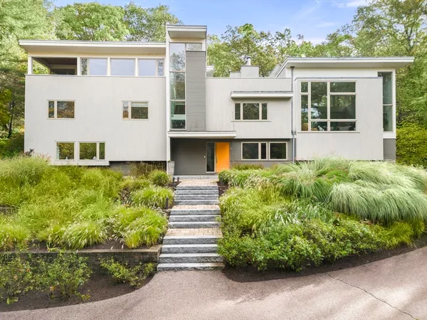 $2,595,000 | 41 Grove Street, Wayland, MA 01778