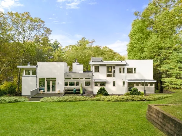 $2,595,000 | 41 Grove Street, Wayland, MA 01778