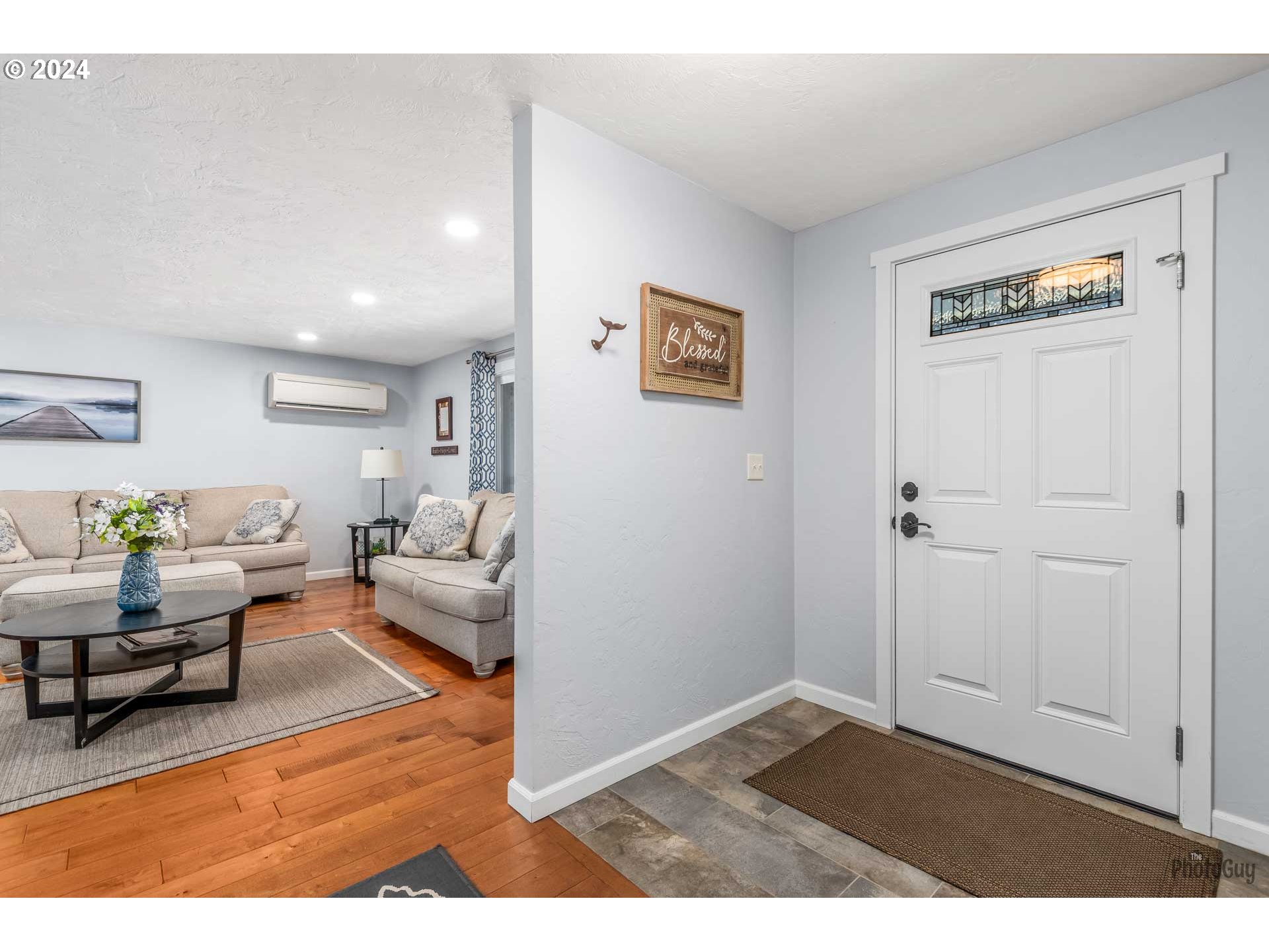 7443 A Street Springfield, OR 97478 - Photo 4 of 31 Gallery Image 4