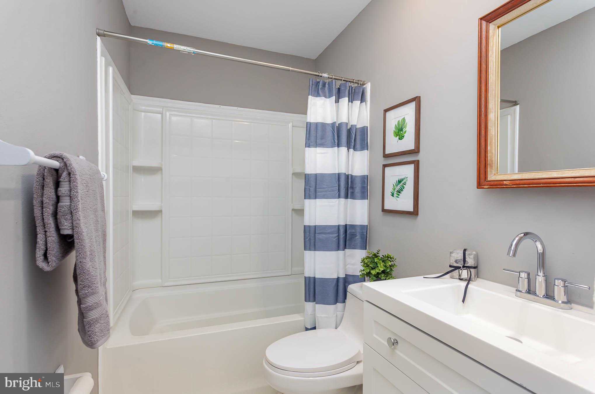 9662 Baron Place, Unit 9662 Rosedale, MD 21237 - Photo 18 of 35 Hall Bath
