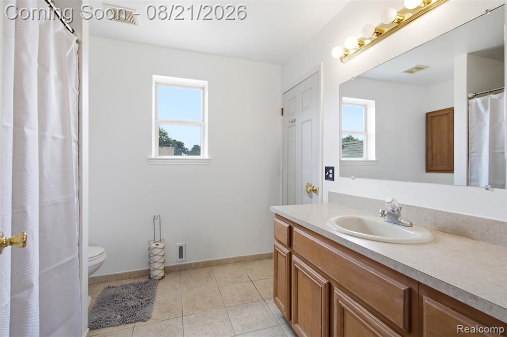 15770 East 14 Mile Road Fraser, MI 48026 - Photo 15 of 24 Gallery Image 15