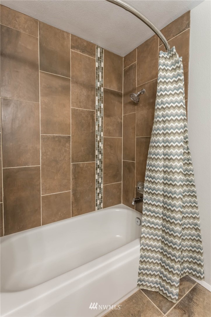 18655 110th Place Southeast Renton, WA 98055 - Photo 11 of 20
