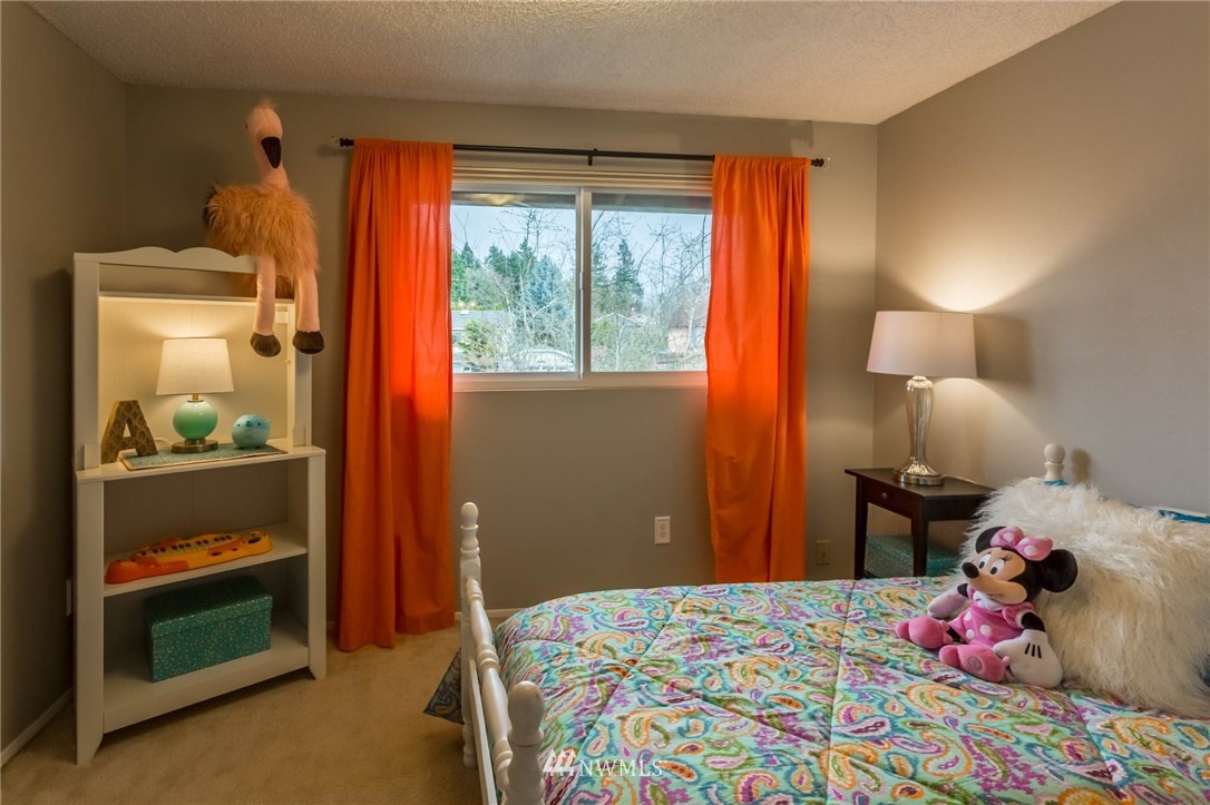 18655 110th Place Southeast Renton, WA 98055 - Photo 14 of 20