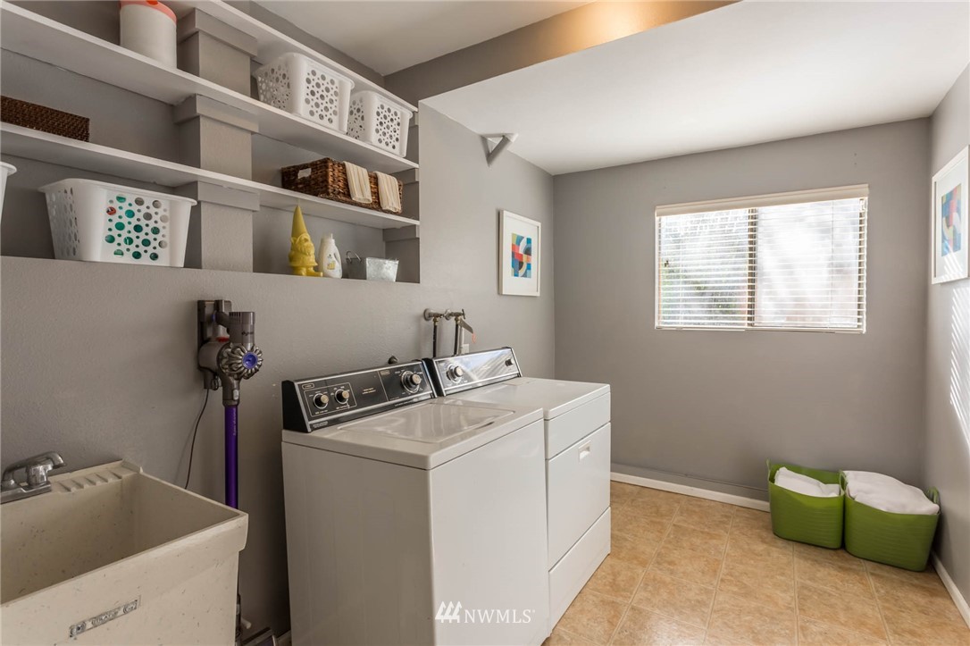 18655 110th Place Southeast Renton, WA 98055 - Photo 16 of 20