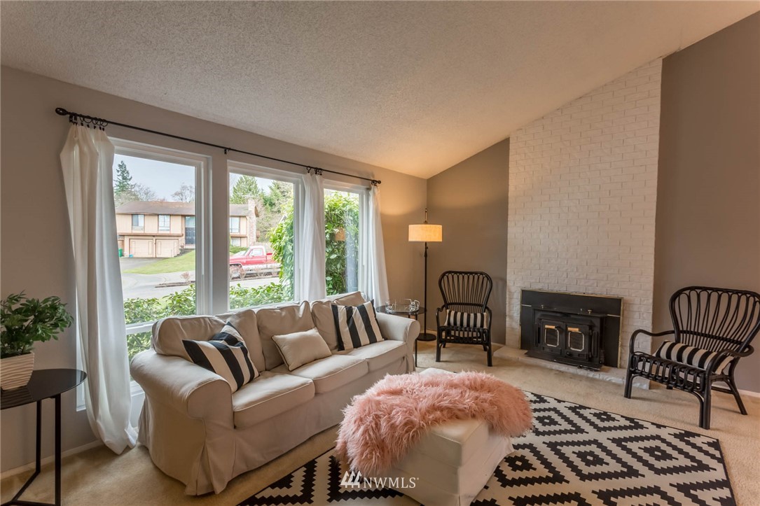 18655 110th Place Southeast Renton, WA 98055 - Photo 3 of 20