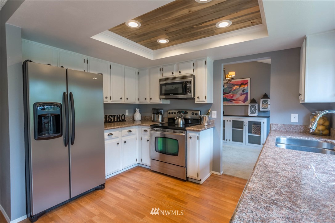 18655 110th Place Southeast Renton, WA 98055 - Photo 6 of 20