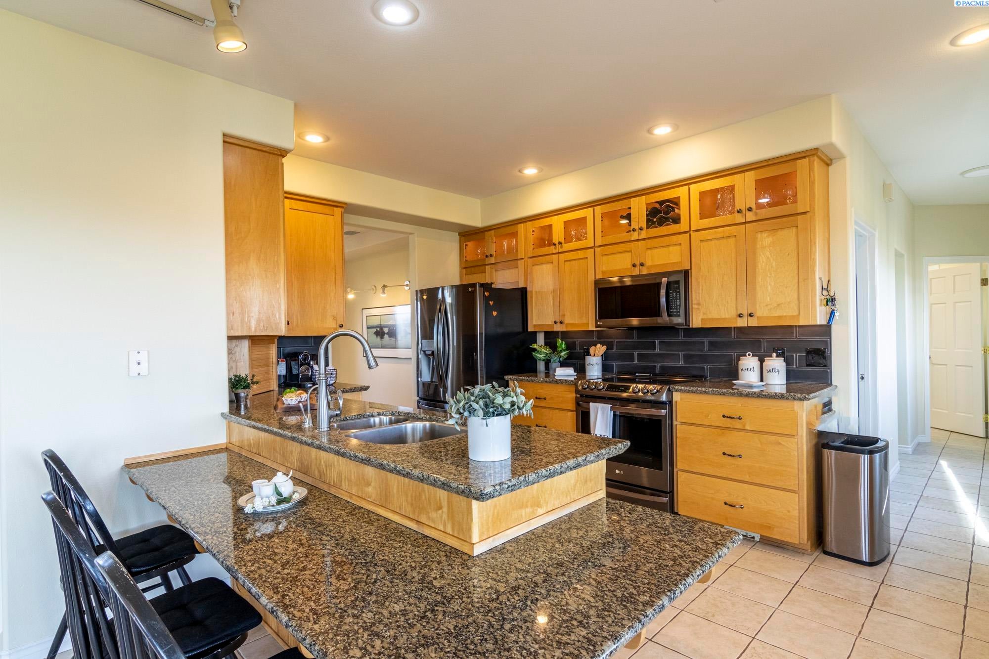 1831 East Allen Road Sunnyside, WA 98944 - Photo 14 of 30 Gallery Image 14