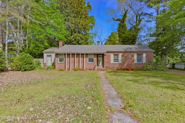 $125,000 | 221 East Main Street, Rose Hill, NC 28458