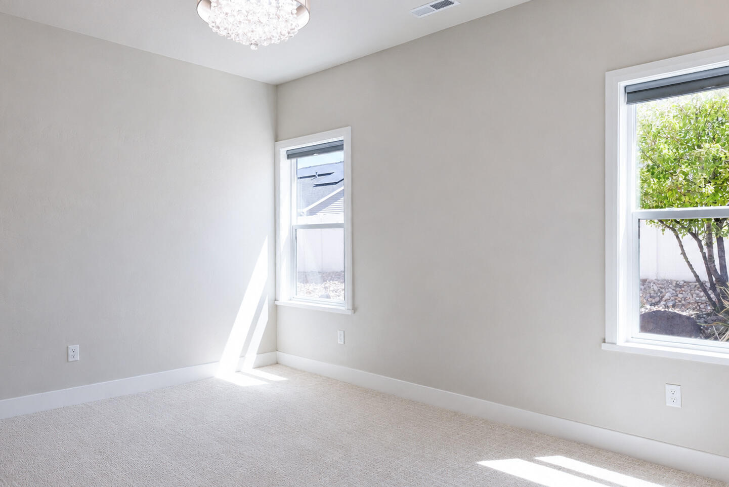 94 North Windsor Road Cedar City, UT 84720 - Photo 24 of 57 Primary Bedroom