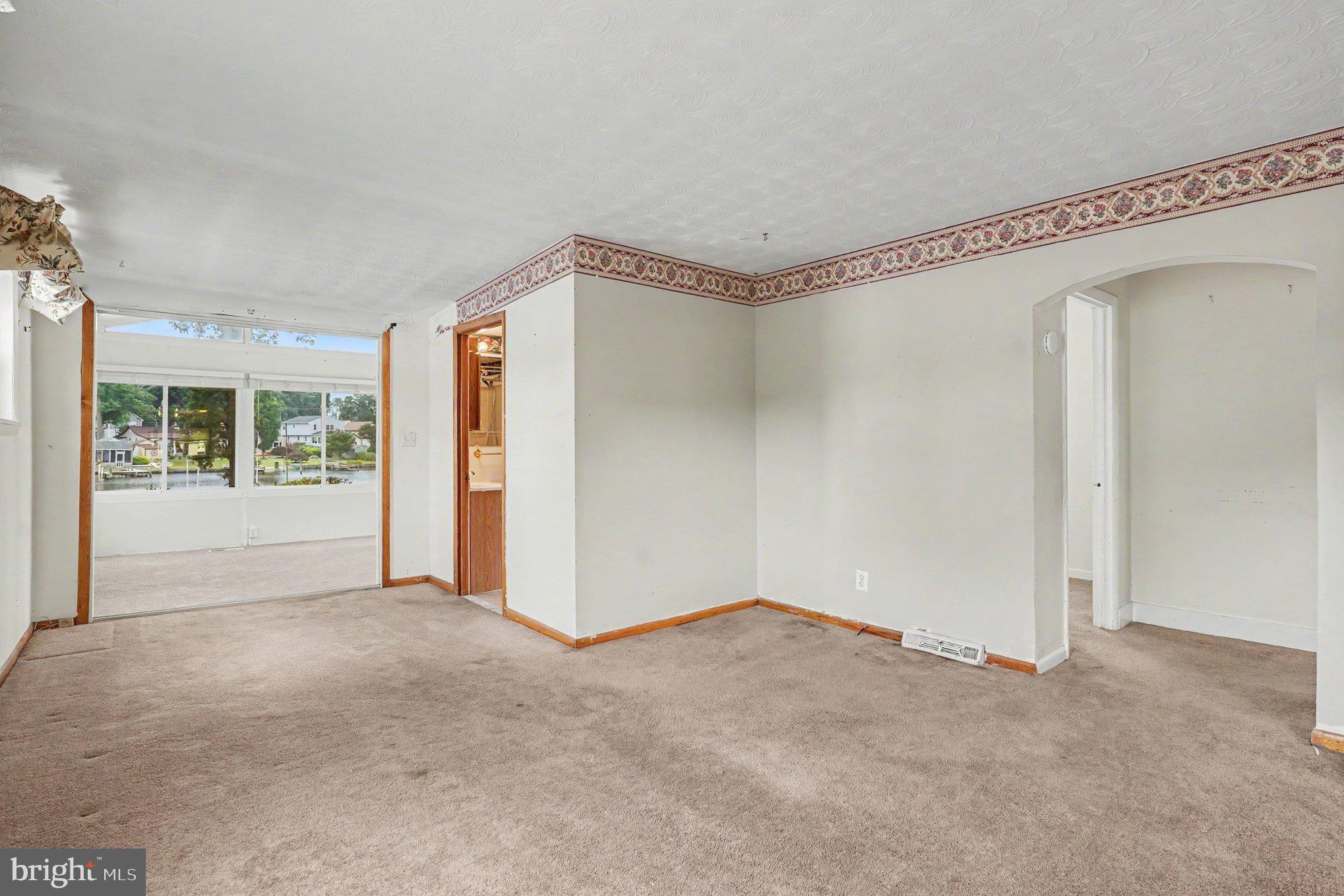 3823 Annadale Road Dundalk, MD 21222 - Photo 11 of 36 Living Room