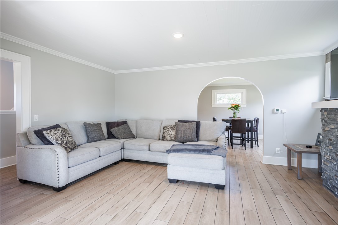 179 Woodcrest Road Greece, NY 14616 - Photo 19 of 27 Living Room