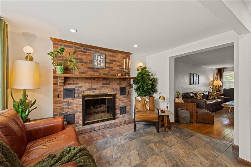 512 Highview Road Pittsburgh, PA 15234 - Photo 13 of 48