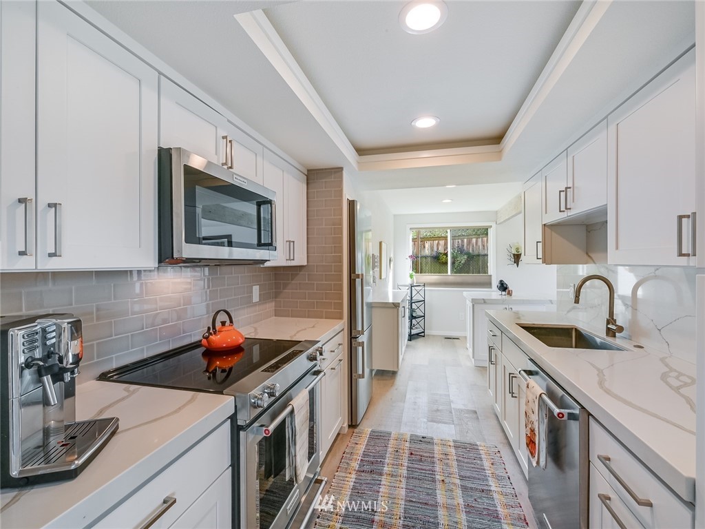 523 Maple Street, Unit 104 Edmonds, WA 98020 - Photo 11 of 19 Gallery Image 11