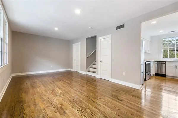 $2,700 | 920 South Carrollton Avenue, Unit K, New Orleans, LA 70118