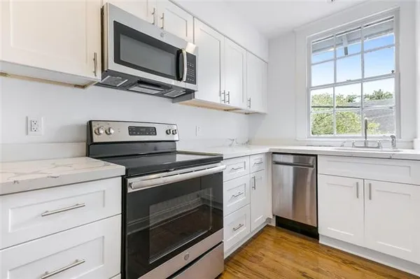 $2,700 | 920 South Carrollton Avenue, Unit K, New Orleans, LA 70118