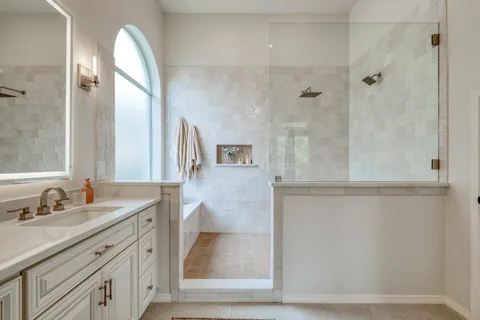 $915,000 | 8302 Sunburst Parkway, Round Rock, TX 78681