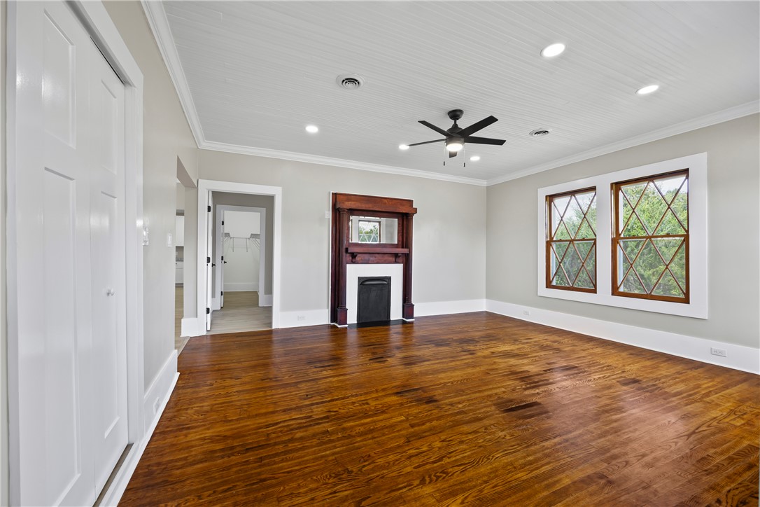 410 South Cherry Street Seneca, SC 29678 - Photo 3 of 49 Living Room