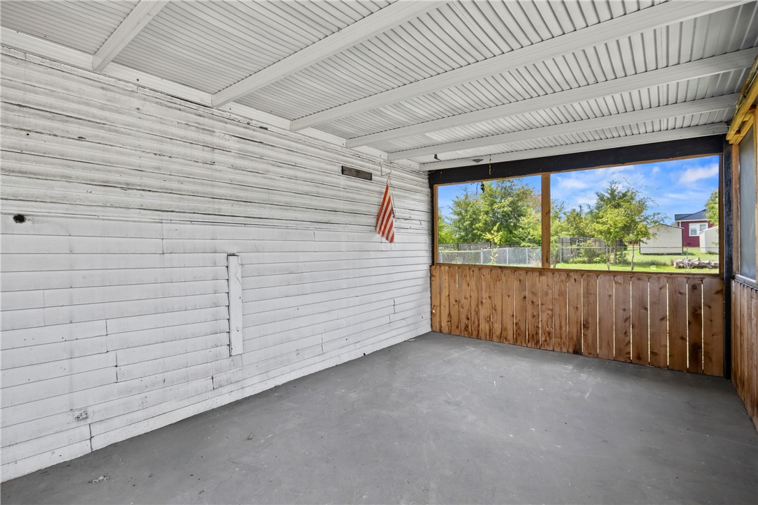 410 South Cherry Street Seneca, SC 29678 - Photo 46 of 49 Screened in porch area