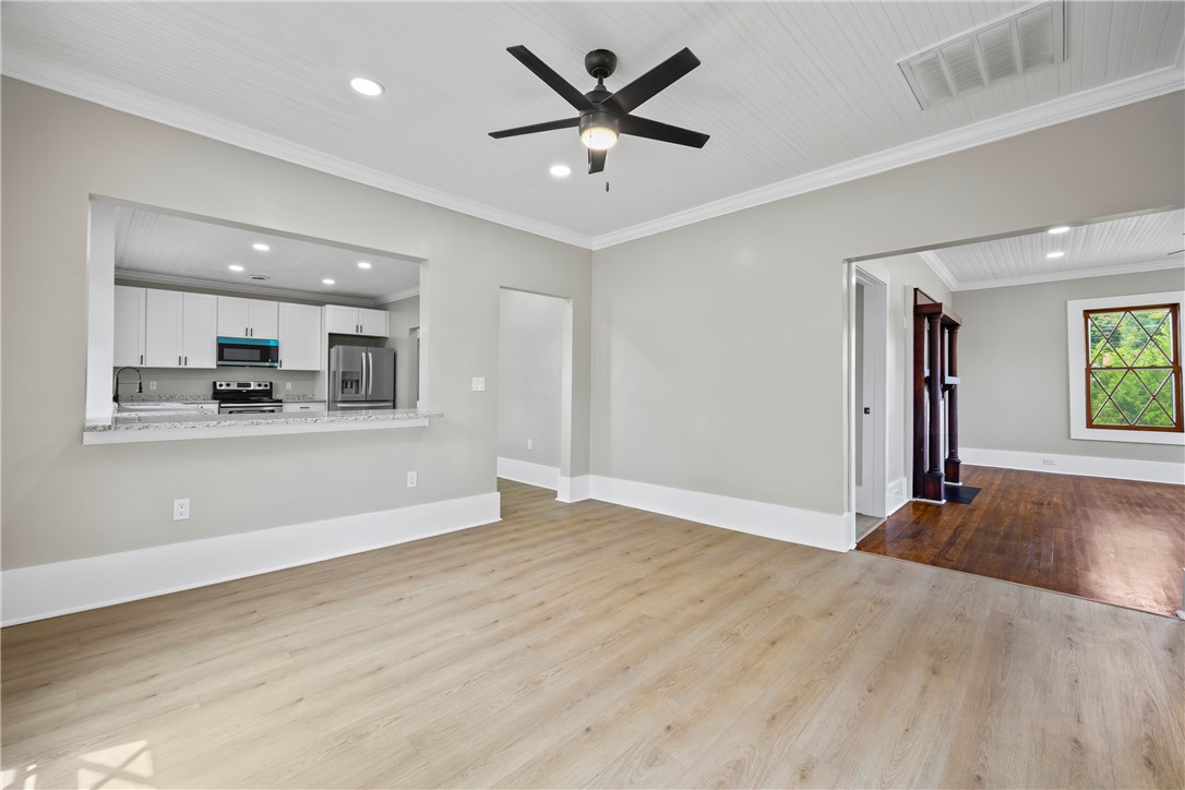 410 South Cherry Street Seneca, SC 29678 - Photo 7 of 49 Dining Area
