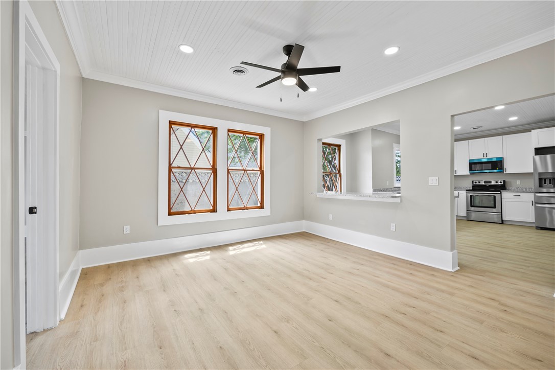 410 South Cherry Street Seneca, SC 29678 - Photo 8 of 49 Dining Area