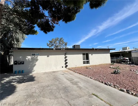 $1,395 | 2105 South 15th Street, Unit B, Las Vegas, NV 89104