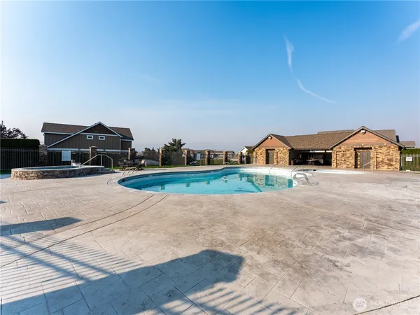 $345,000 | 23772 Crescent Bay Drive Northwest, Unit 107, Quincy, WA 98848